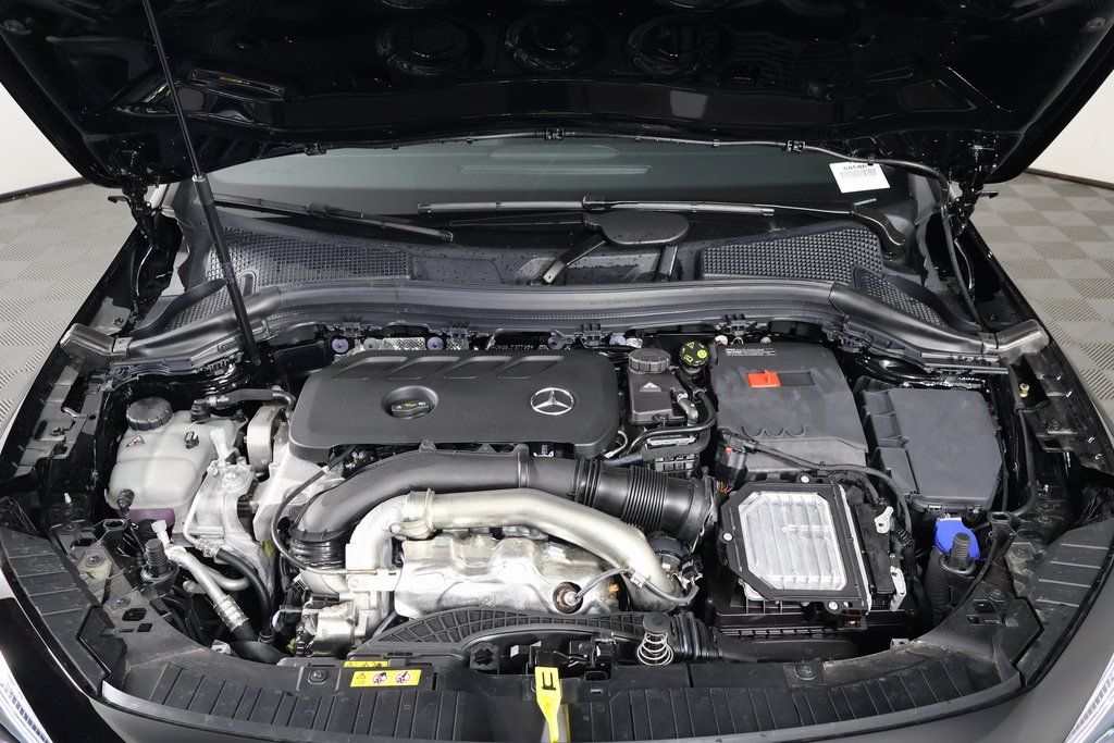 Thumbnail: 2025 Mercedes-Benz GLA - 9