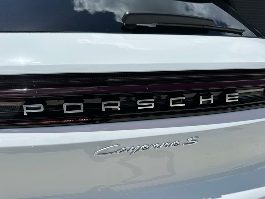 Thumbnail: 2025 Porsche Cayenne - 12
