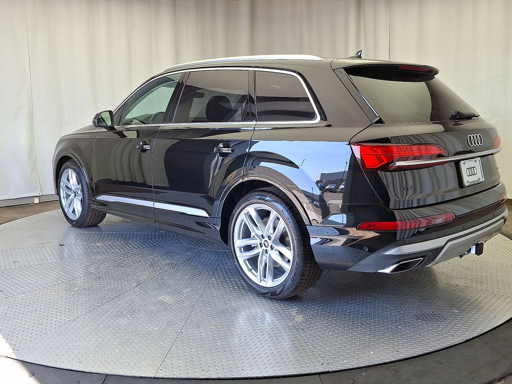 Thumbnail: 2025 Audi Q7 - 6