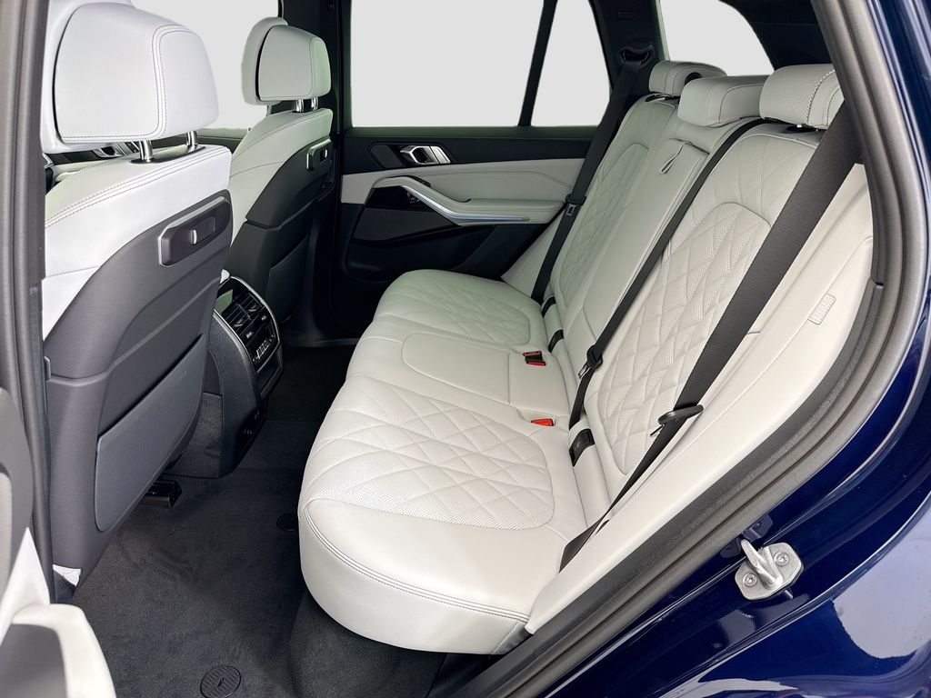 Thumbnail: 2026 BMW X5 - 20