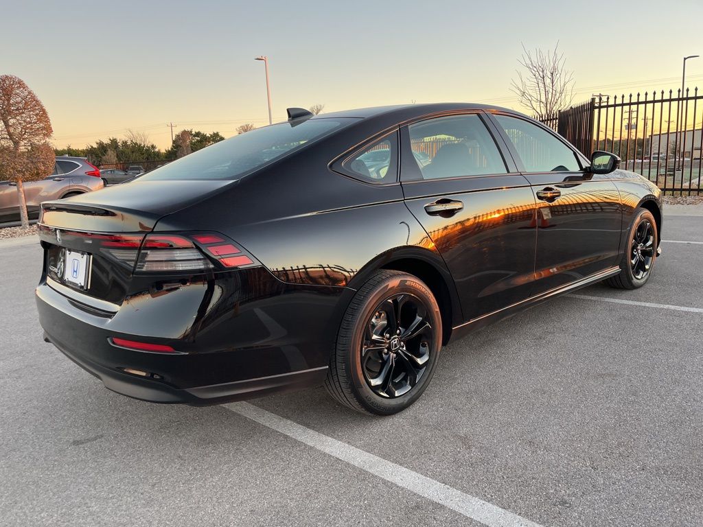 Thumbnail: 2025 Honda Accord - 4