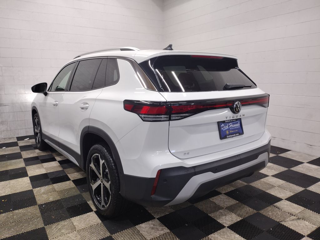 2025 Volkswagen Tiguan 2.0T SE