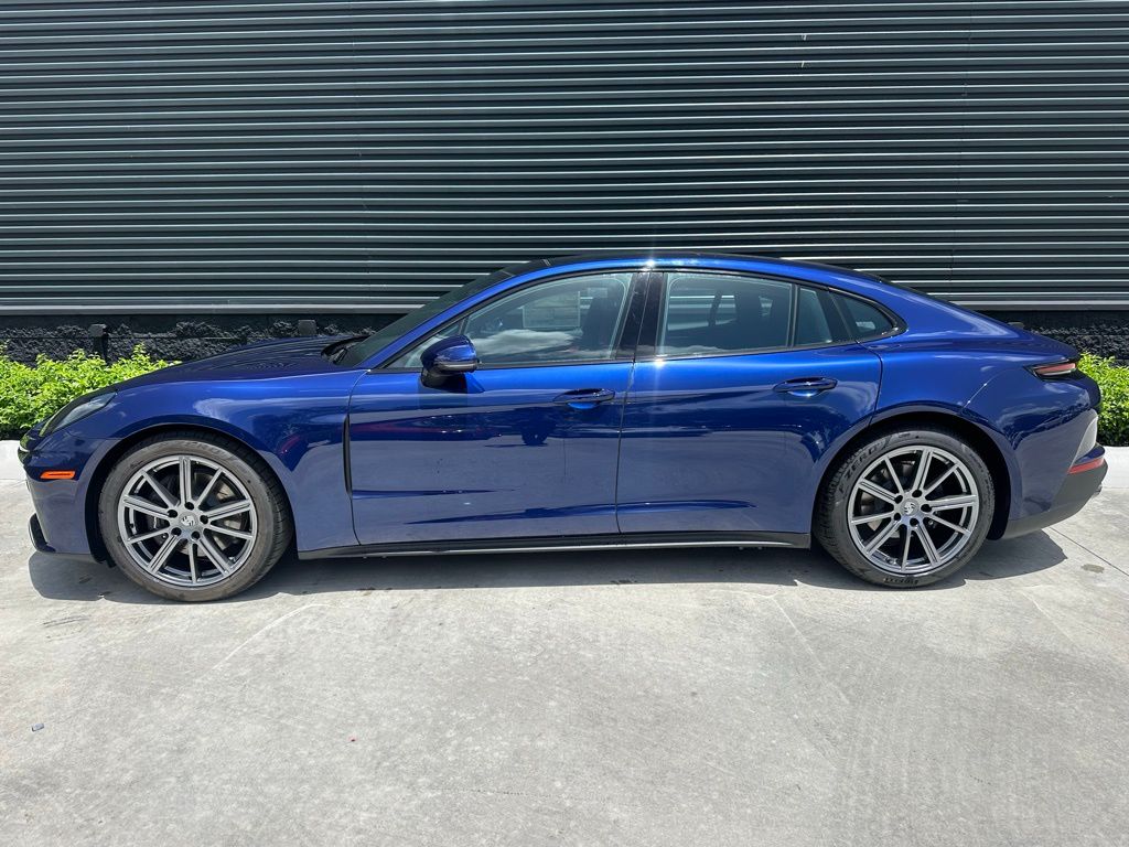 Thumbnail: 2025 Porsche Panamera - 2