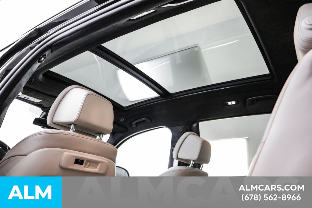 Used 2022 Black BMW xDrive40i image 22