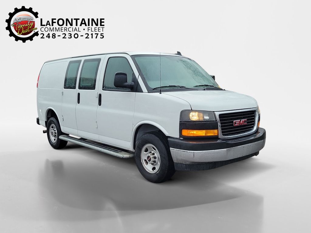 2022 GMC Savana 2500 Work Van 3