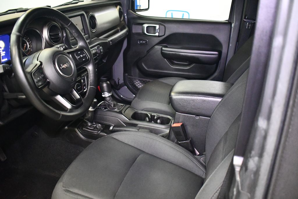 Thumbnail: 2020 Jeep Wrangler - 25