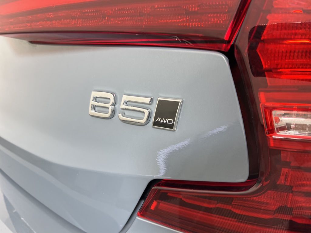 Thumbnail: 2024 Volvo S60 - 5
