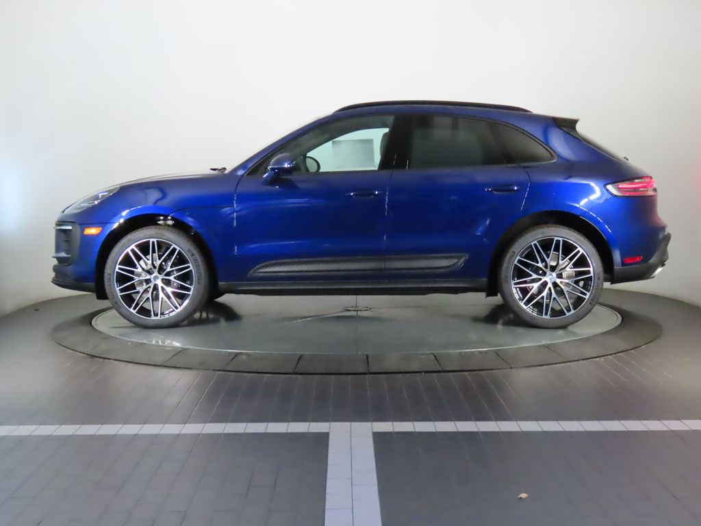 Thumbnail: 2026 Porsche Macan - 2