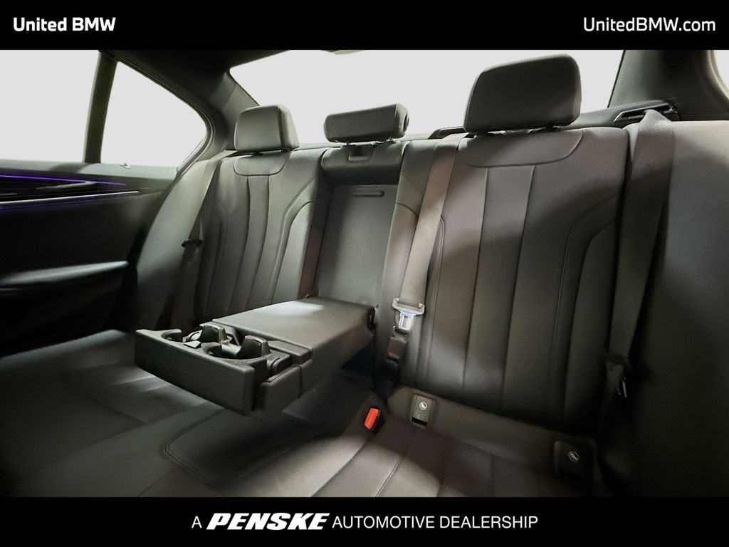 Thumbnail: 2022 BMW 5 Series - 13