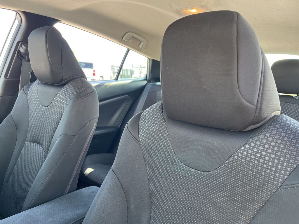 Thumbnail: 2021 Toyota Prius - 25