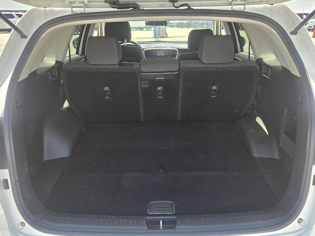 2017 Kia Sorento - $9,039