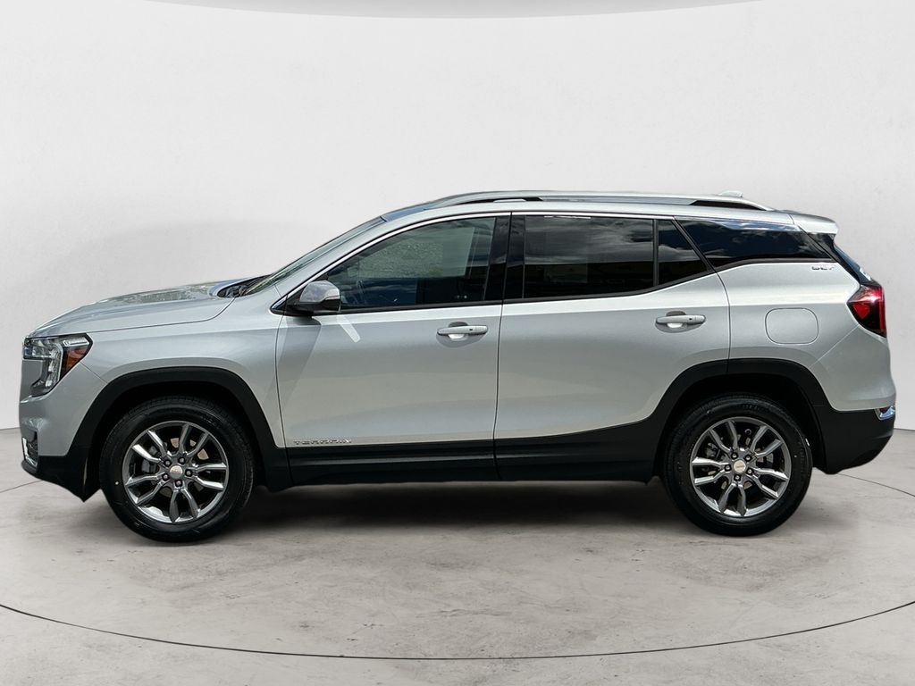 Used 2022 Silver GMC SLT image 4