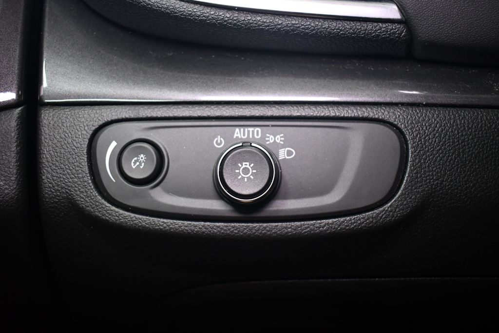 Thumbnail: 2022 Buick Encore - 20
