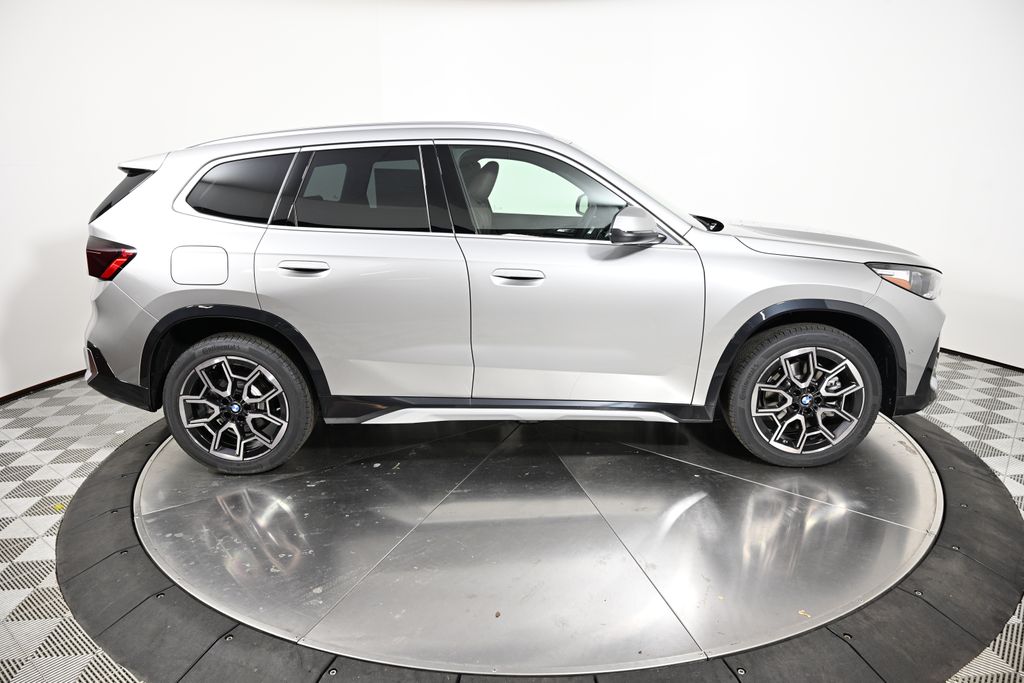 2025 BMW X1 xDrive28i 6