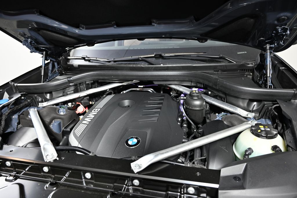 Thumbnail: 2026 BMW X7 - 28