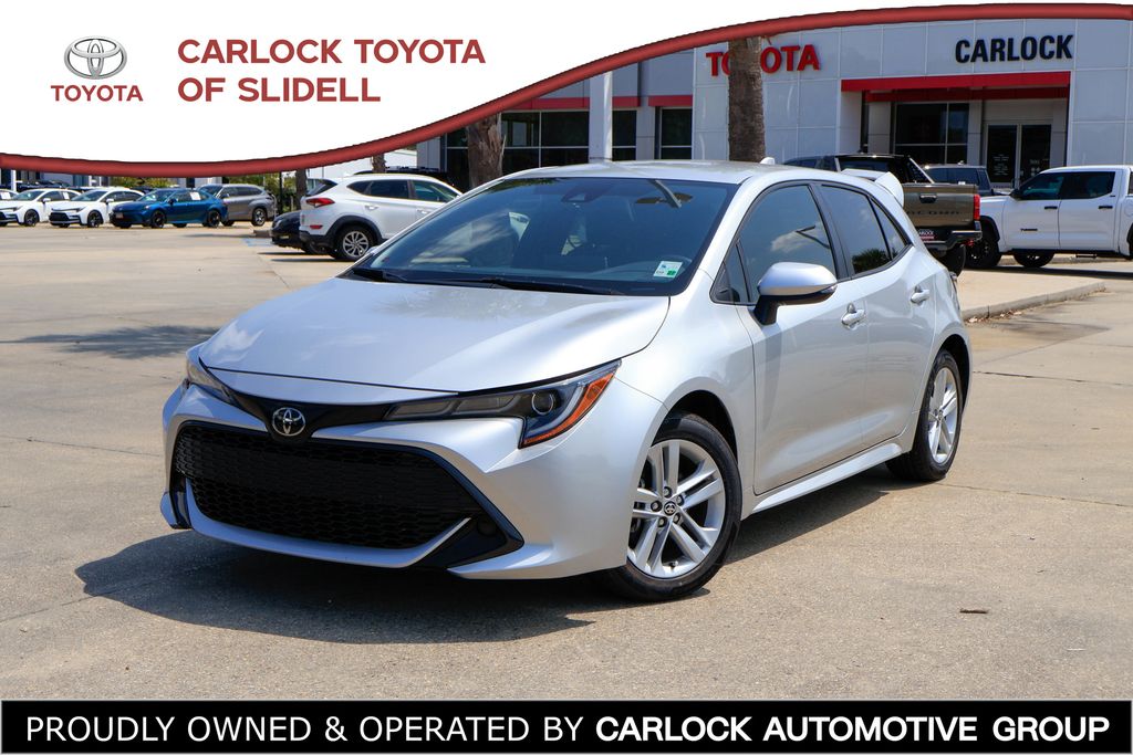 Classic Silver Metallic 2021 Toyota Corolla Hatchback Hatchback Front-Wheel Drive 6-Speed Manual