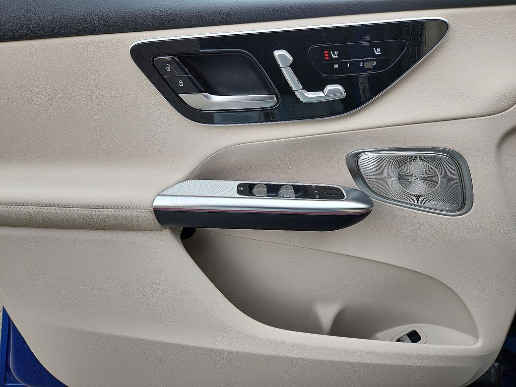 Thumbnail: 2026 Mercedes-Benz GLC - 8