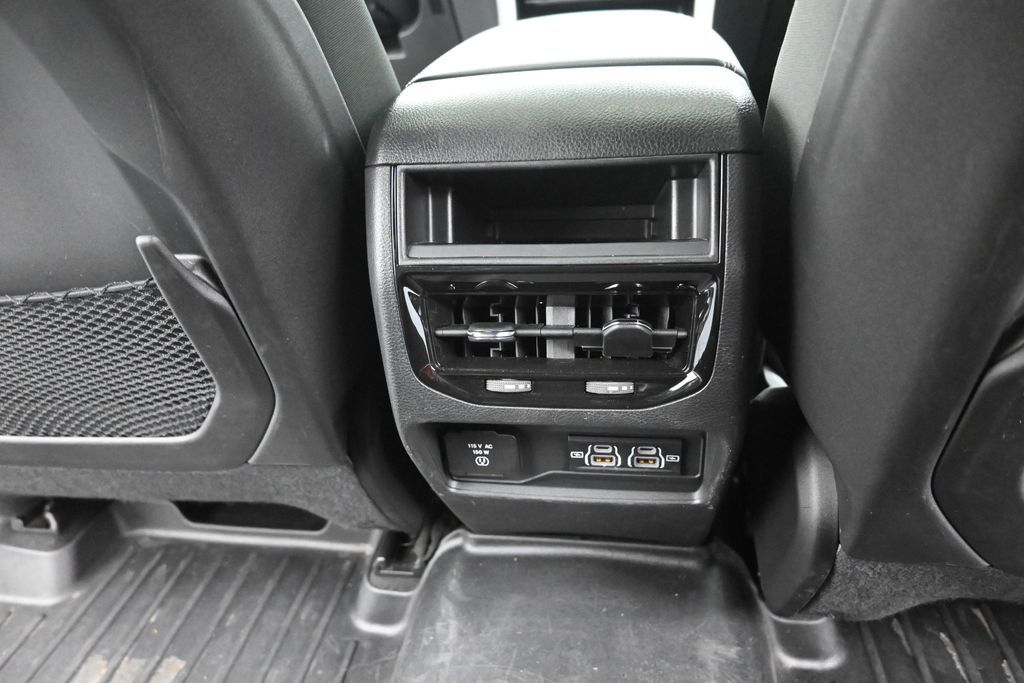 Used 2025 Jeep Grand Cherokee SUV
