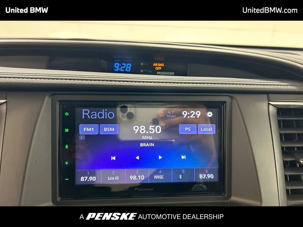 2019 Toyota Highlander SE 16