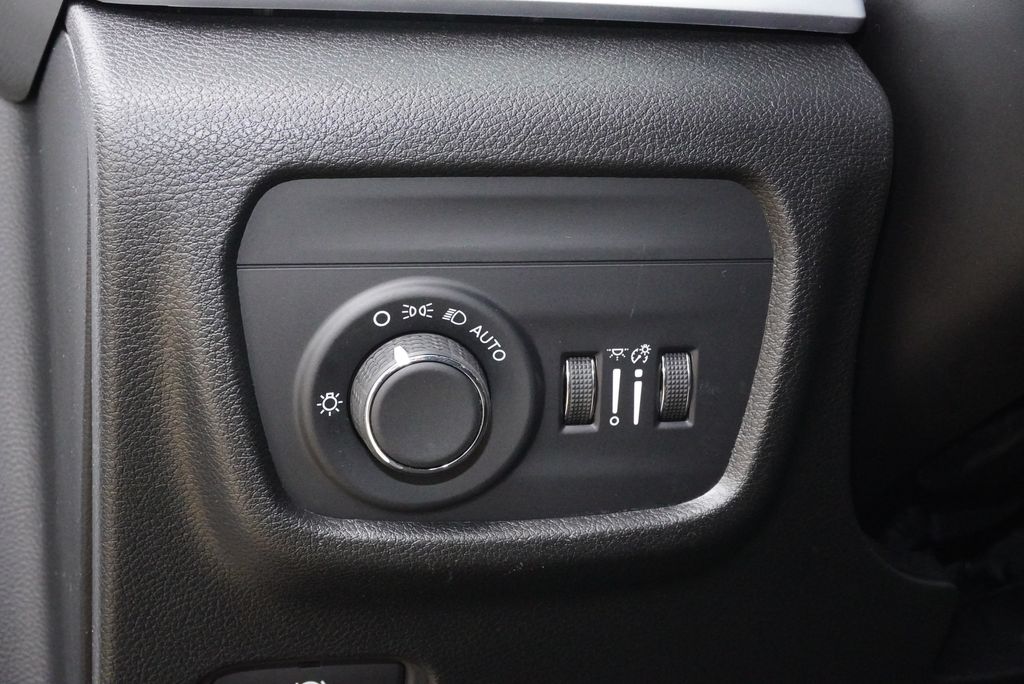 Used Car 2025 Jeep Grand Cherokee  Laredo X For Sale Under $35,000 In Weatherford, Texas