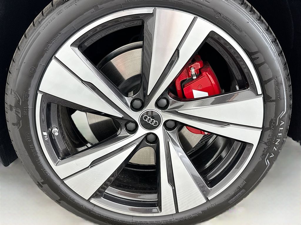 Thumbnail: 2025 Audi SQ5 - 29