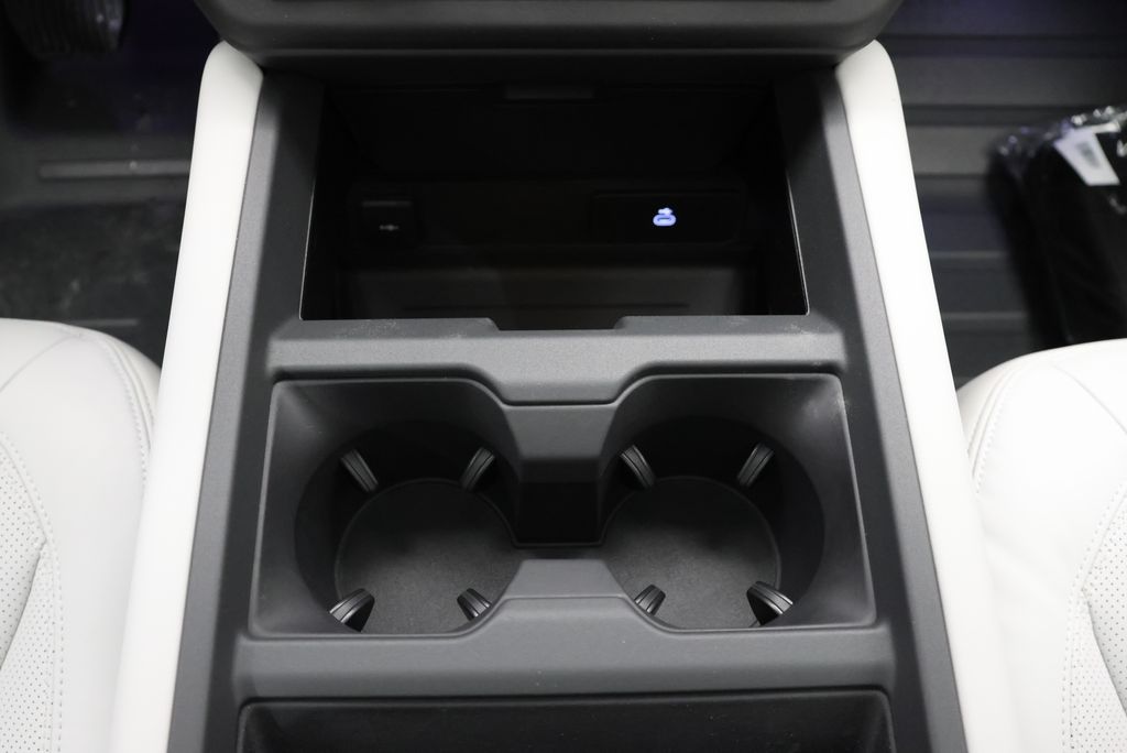 Thumbnail: 2026 Land Rover Defender - 24