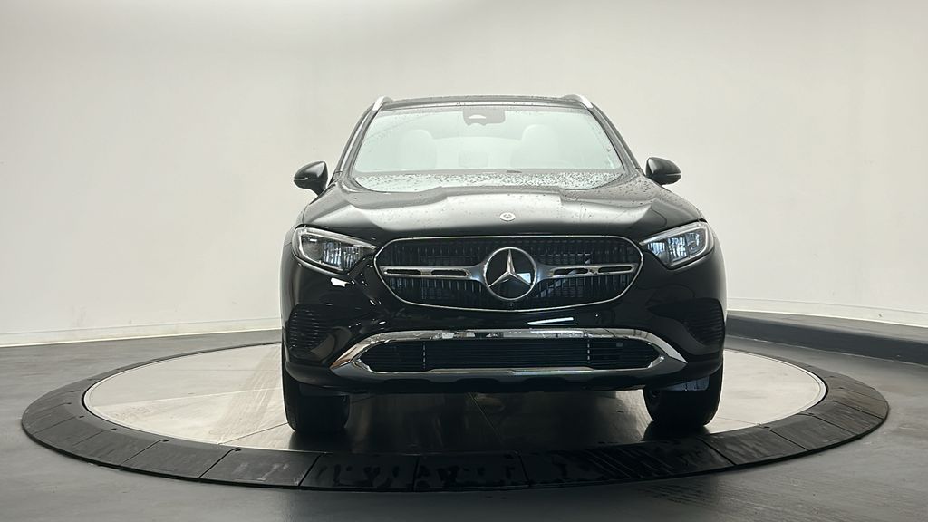 2025 Mercedes-Benz GLC 350 2