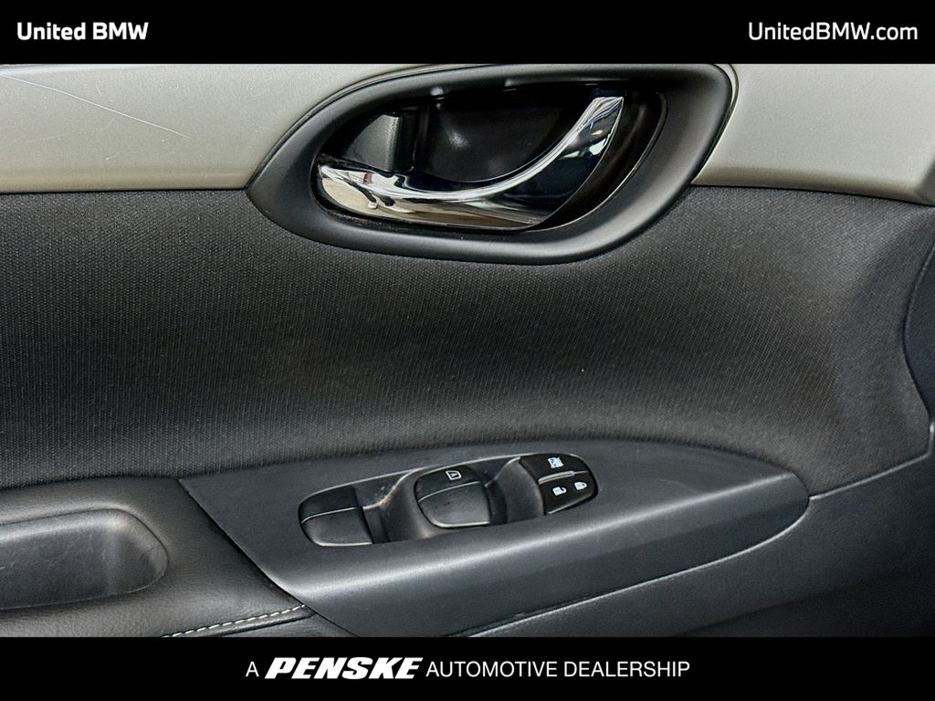 Thumbnail: 2017 Nissan Sentra - 3