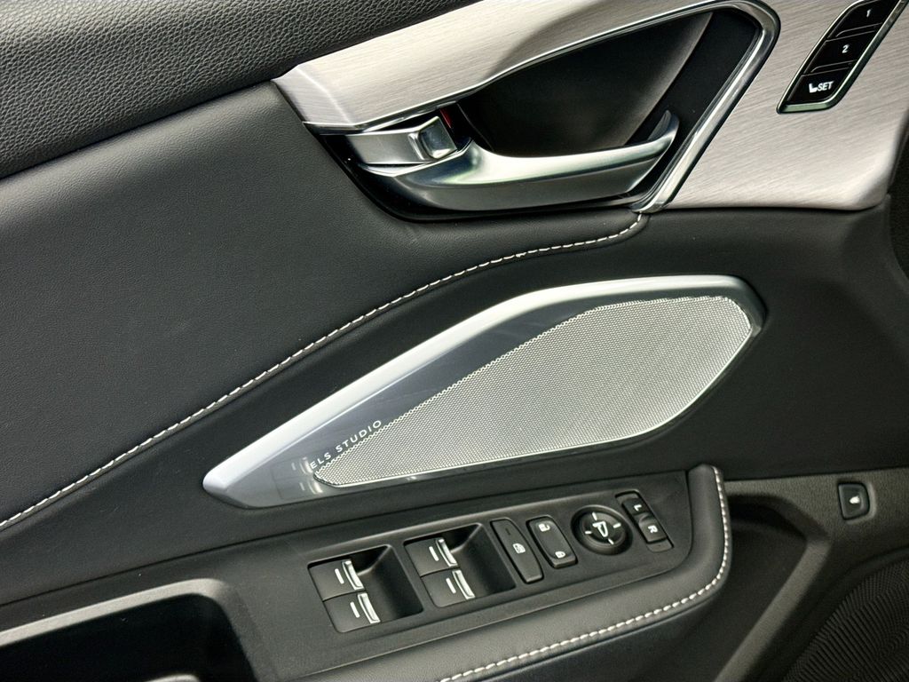 Thumbnail: 2023 Acura RDX - 22