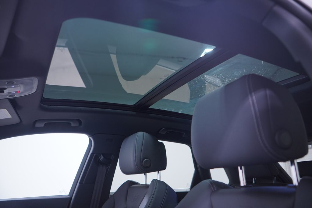 Thumbnail: 2019 Audi Q3 - 8