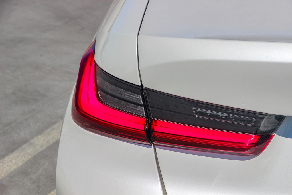 Used 2020 White BMW 330i image 7