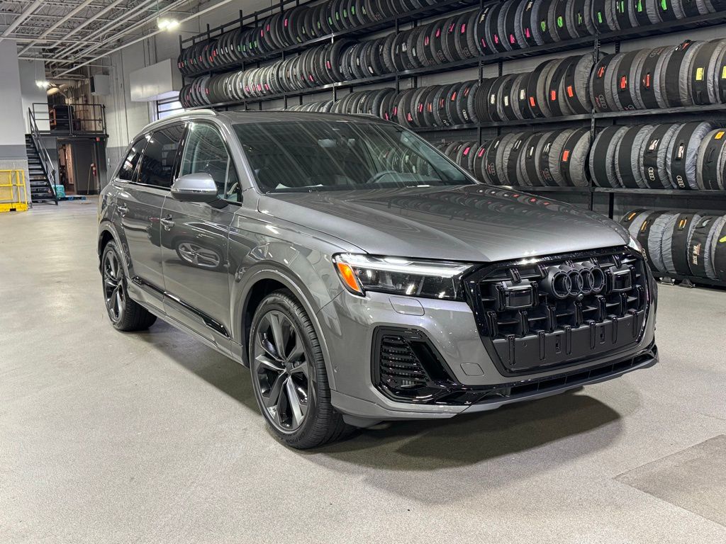 Thumbnail: 2026 Audi Q7 - 3