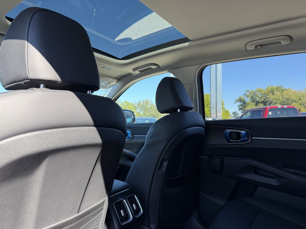 new 2026 Kia Sorento car, priced at $33,246