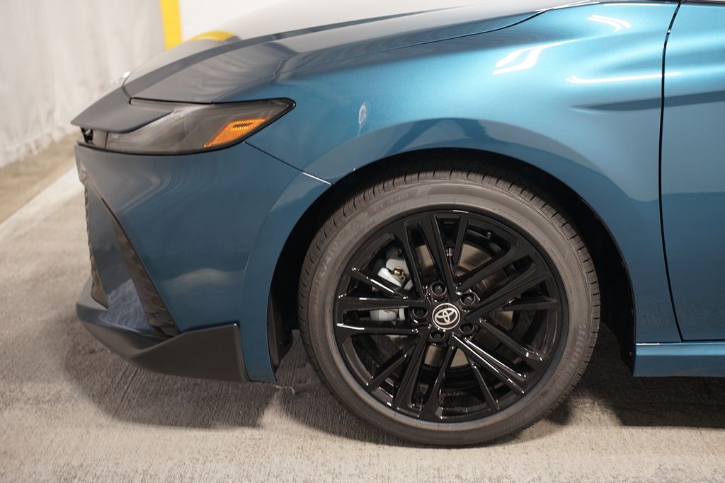 Thumbnail: 2025 Toyota Camry - 5