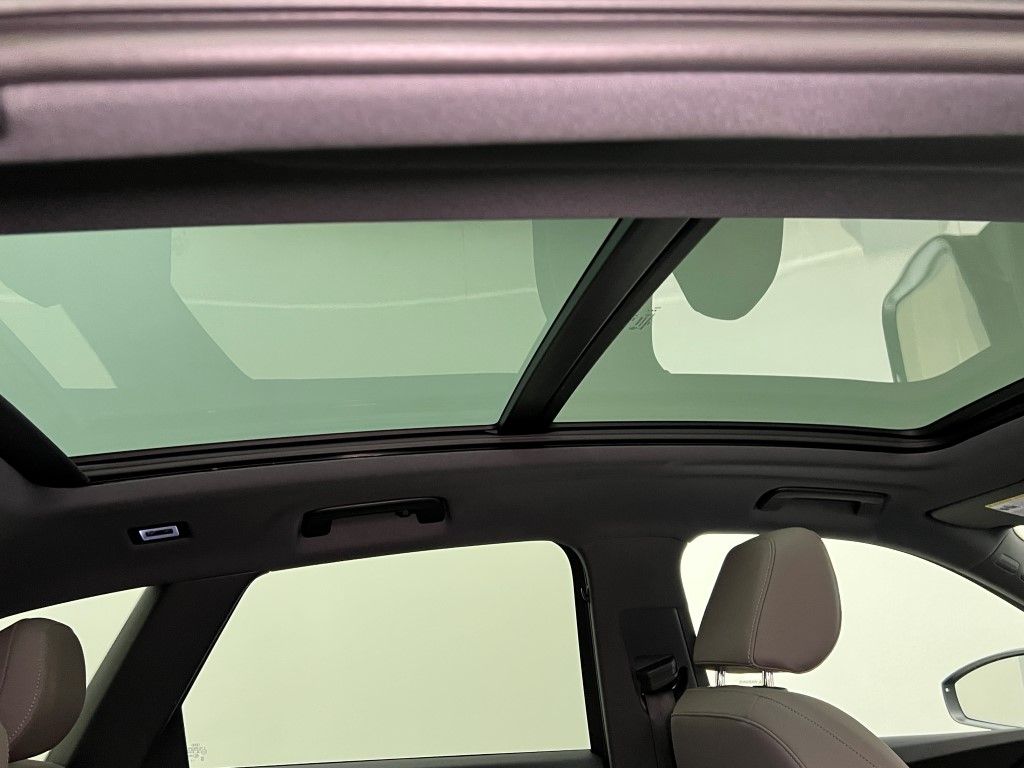 Thumbnail: 2025 Audi Q5 - 17