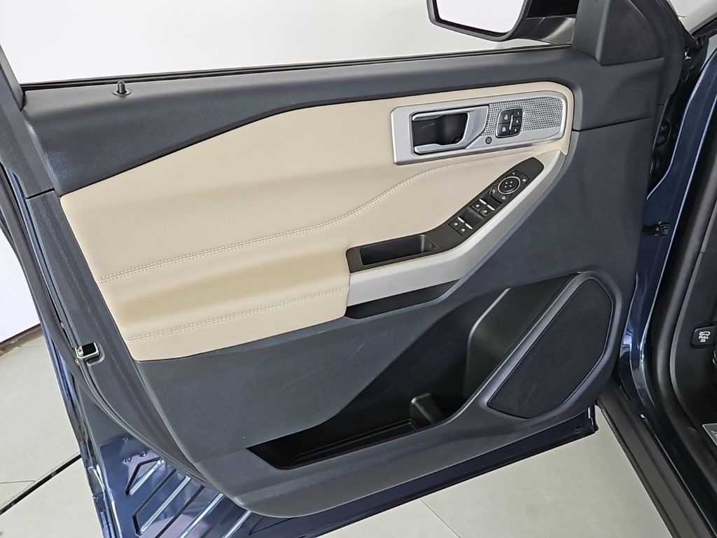 Thumbnail: 2023 Ford Explorer - 11