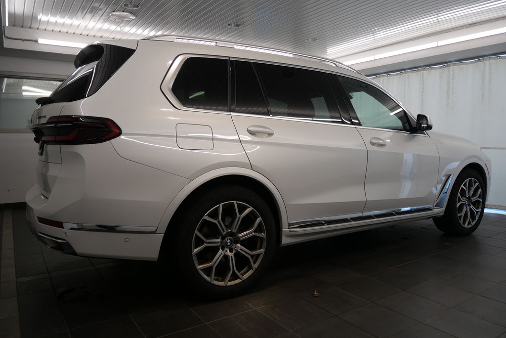 2023 BMW X7 xDrive40i 7