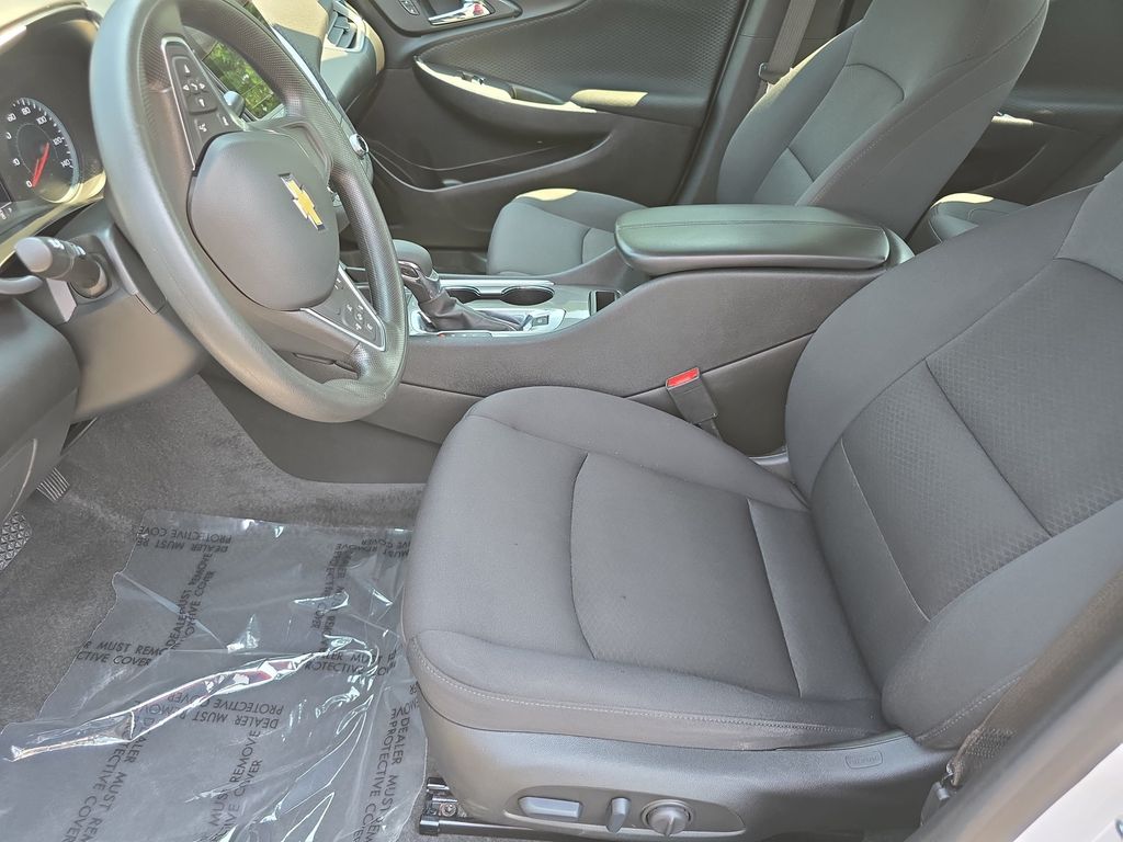 Used 2025 Chevrolet Malibu Sedan