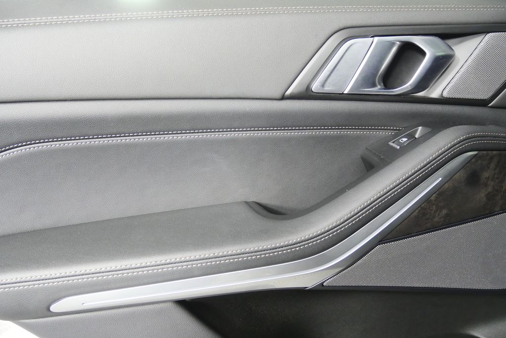 Thumbnail: 2024 BMW X5 - 13