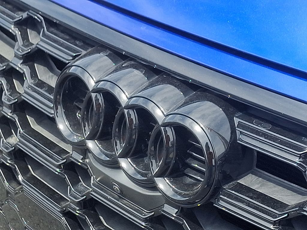 Thumbnail: 2023 Audi SQ5 - 30