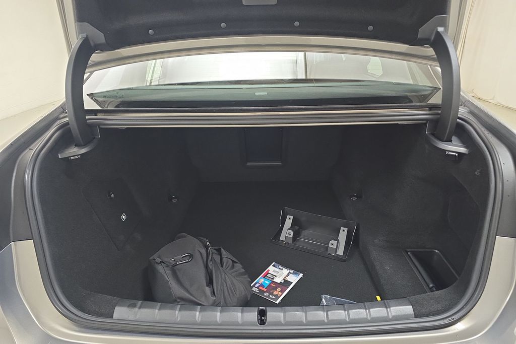 2026 Bmw 750e 750e xDrive photo 26