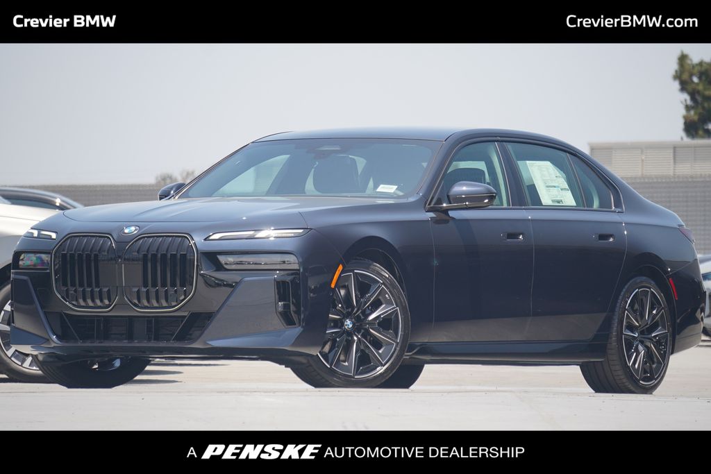 2025 BMW 7 Series 740i xDrive Hero Image