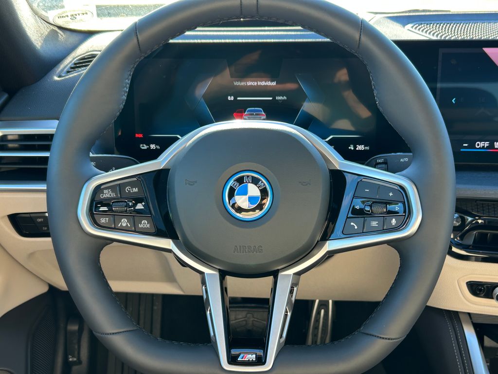 2025 BMW i4 eDrive40 18