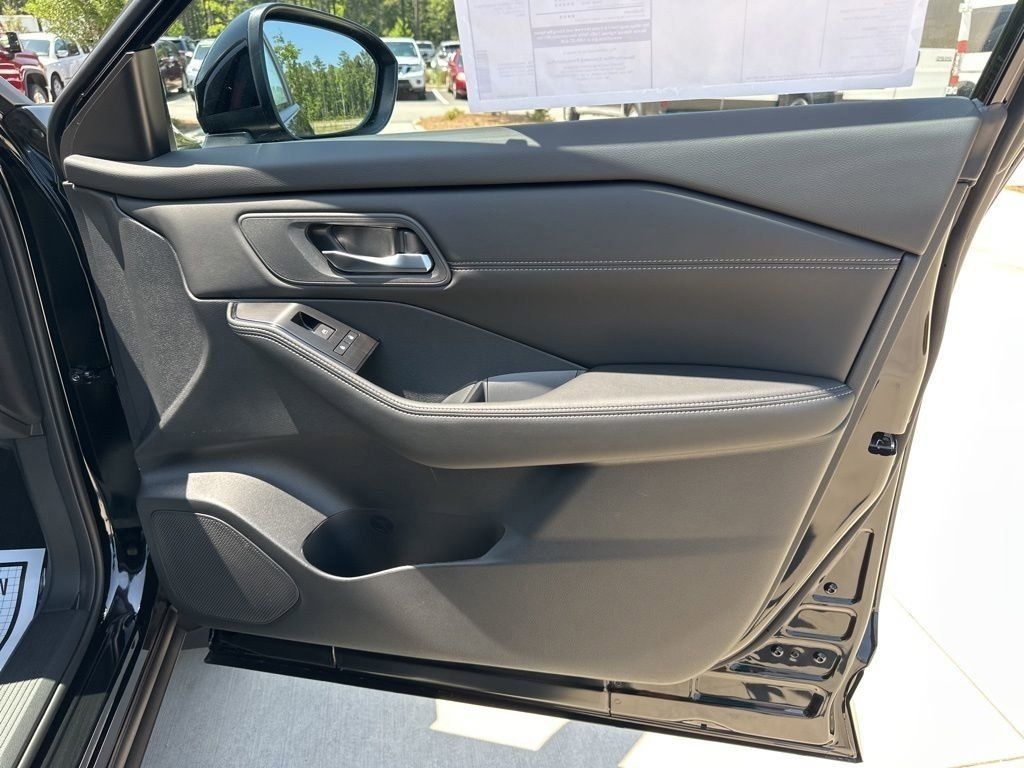 2025 Super Black Nissan Rogue SV FWD SUV