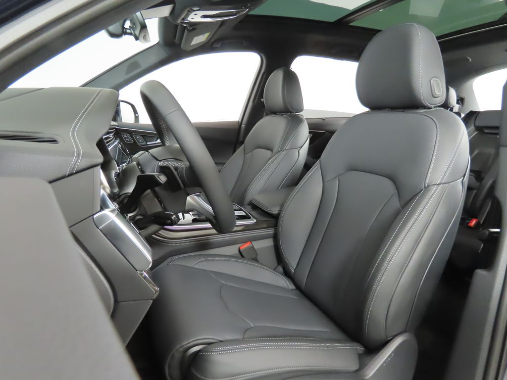 Thumbnail: 2025 Audi Q7 - 31