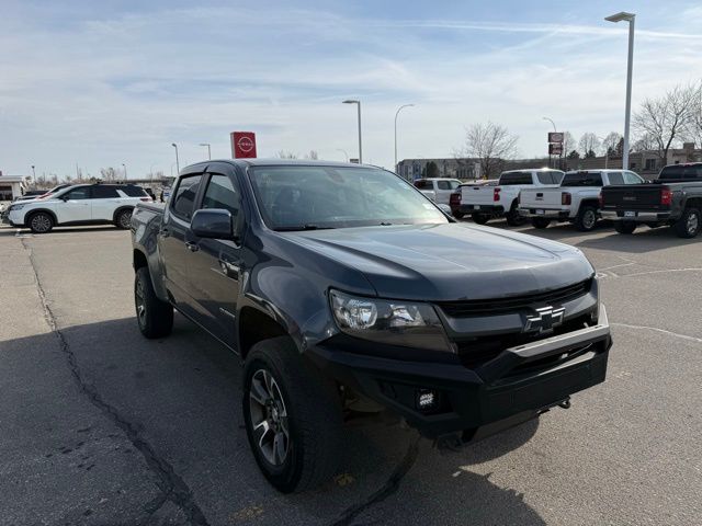 Cyber Gray Metallic 2017 Chevrolet Colorado Z71 Crew Cab 4WD Pickup Truck Four-Wheel Drive 8-Speed Automatic
