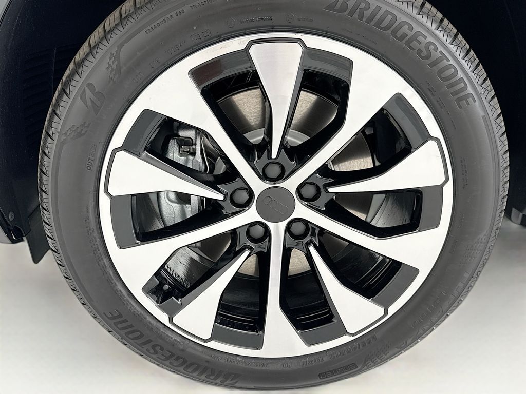 Thumbnail: 2026 Audi Q3 - 29