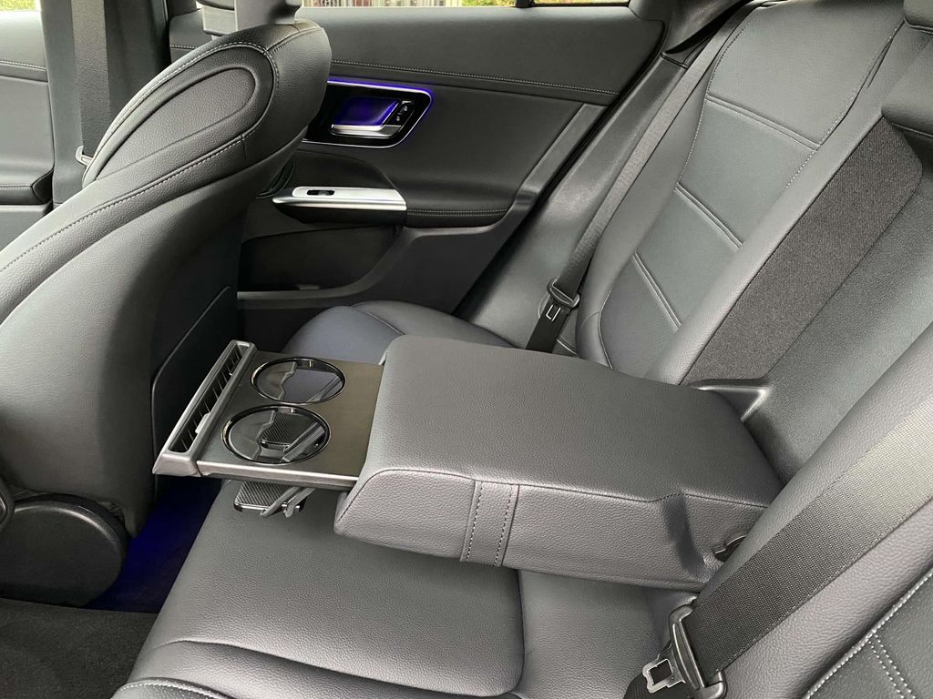 Thumbnail: 2025 Mercedes-Benz GLC - 20