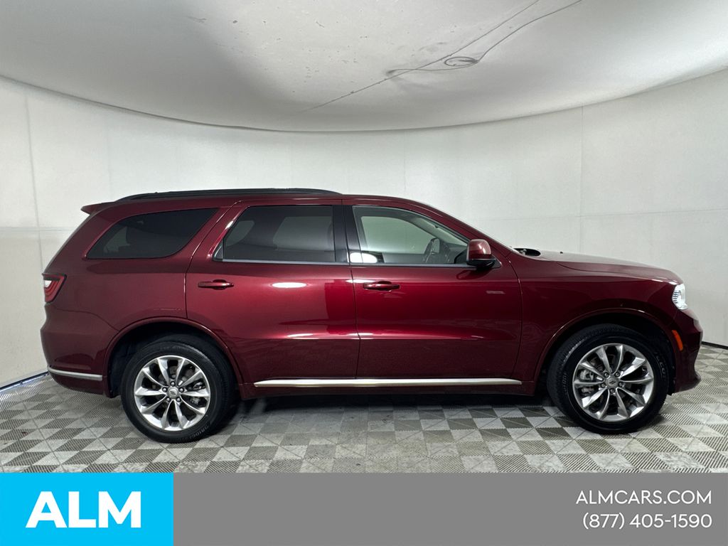 Used 2022 Red Dodge SXT image 5