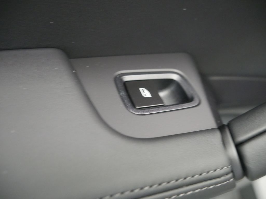 Thumbnail: 2026 Porsche Cayenne - 23